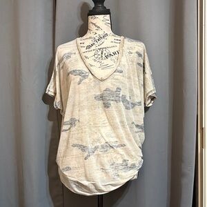 Express oversized Light Gray Printed V-Neck Women's Top